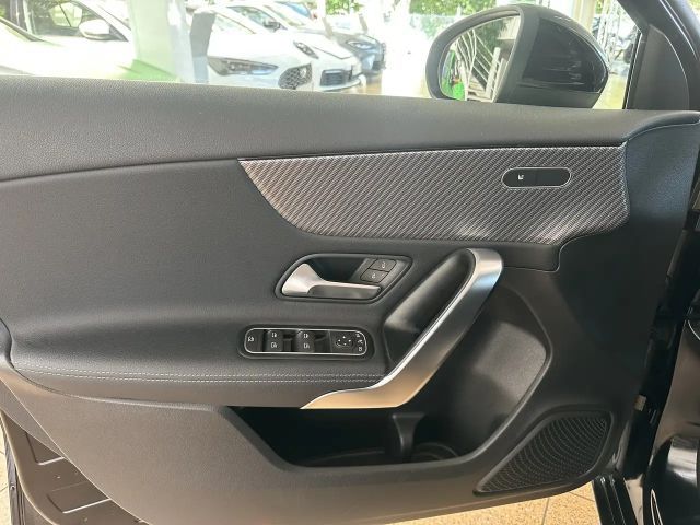 Mercedes-Benz A 180 *KAMERA*NAVi*LED*LEDER*SiTZHG*DAB*