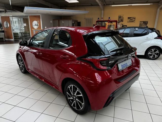 Toyota Yaris Hatchback Hybride Team D