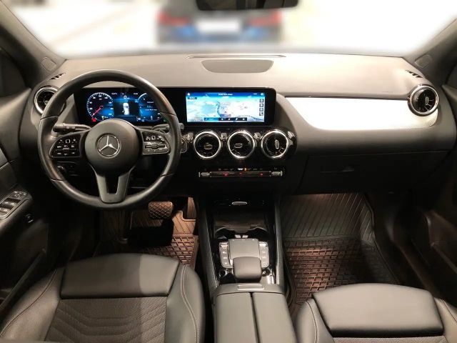 Mercedes-Benz GLA 200 4MATIC GLA 200 d