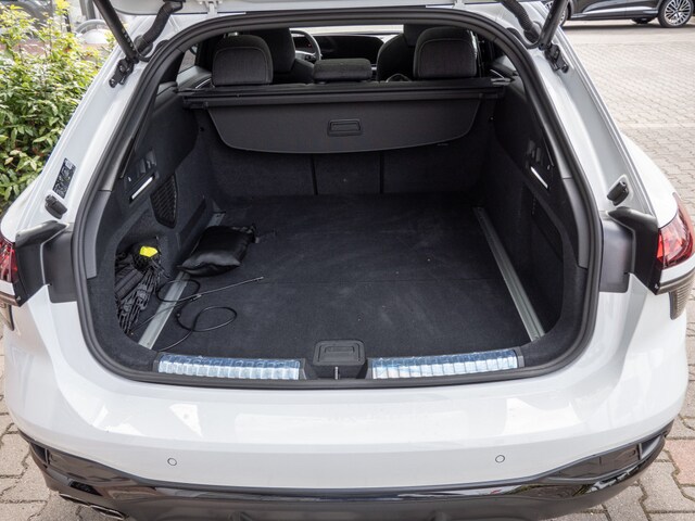 Audi A6 Avant Quattro S-Tronic