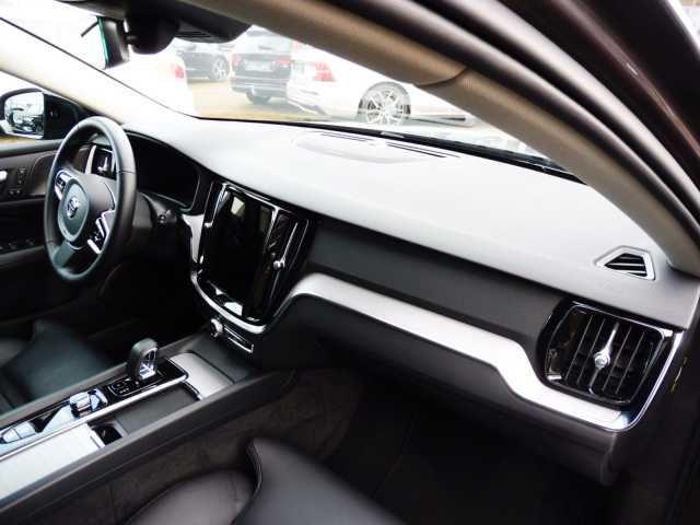 Volvo V60 Dark Plus