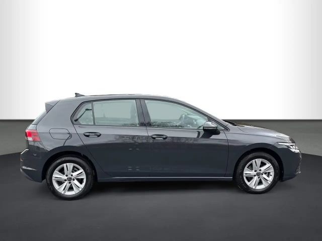 Volkswagen Golf 1.5 eTSI DSG Golf VIII Life