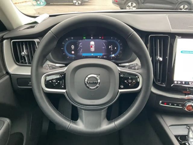Volvo XC60 AWD Dark Plus
