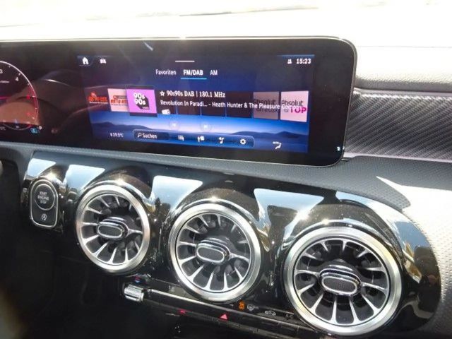 Mercedes-Benz CLA 200 Progressive