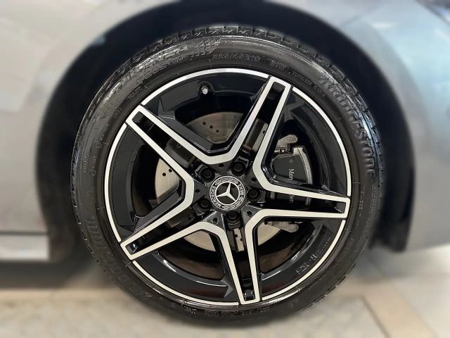 Mercedes-Benz CLA 200 AMG Line Coupé