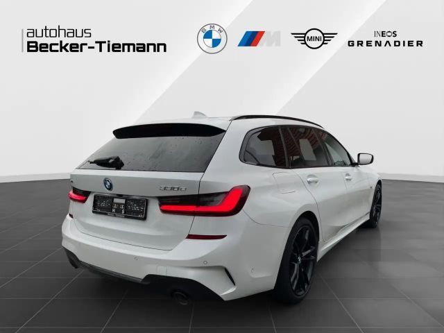 BMW 330 330e M-Sport Touring xDrive
