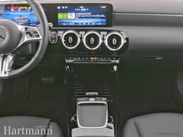 Mercedes-Benz A 180 Hatchback Progressive