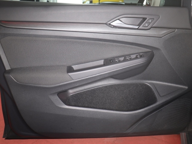 Volkswagen Golf 2.0 TSI DSG