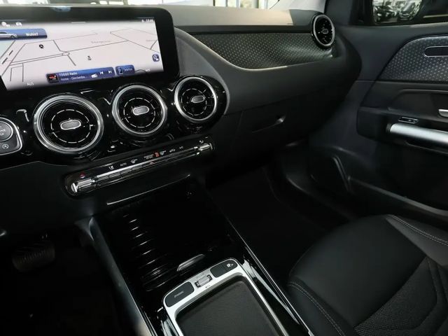 Mercedes-Benz B 200 KAMERA+CARPLAY+SPURHALTE+PDC+MBUX+LED+17"