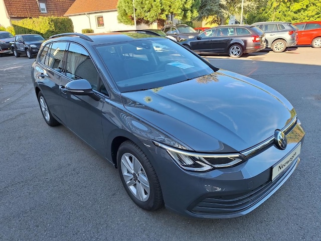 Volkswagen Golf Life Variant