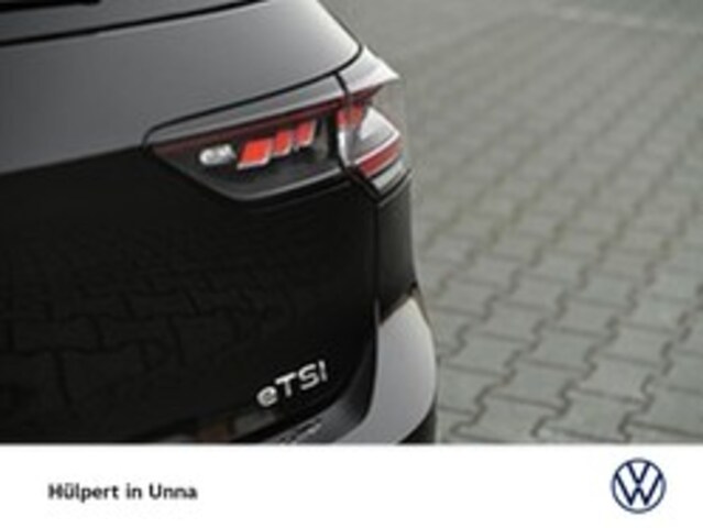 Volkswagen Golf 1.5 eTSI Golf VIII R-Line