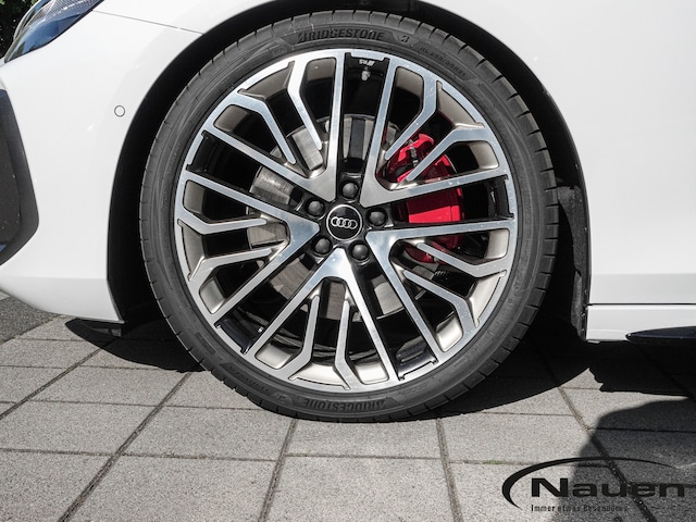 Audi A6 Avant Quattro S-Tronic