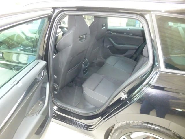 Skoda Octavia 2.0 TDI Combi Sportline