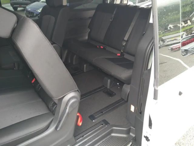 Hyundai Staria Trend