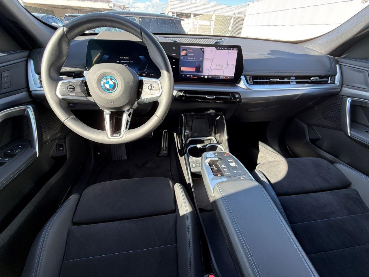 BMW iX1 xDrive30