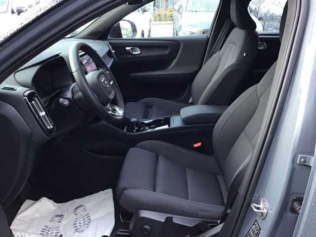 Volvo XC40 Core Recharge