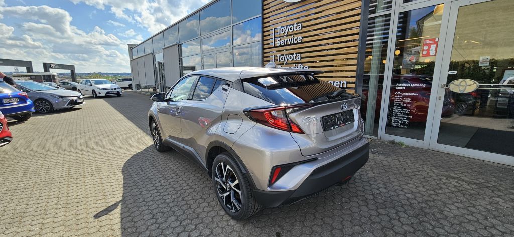 Toyota C-HR Team D
