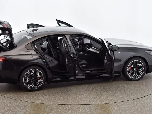 BMW 550 M-Sport Sedan xDrive