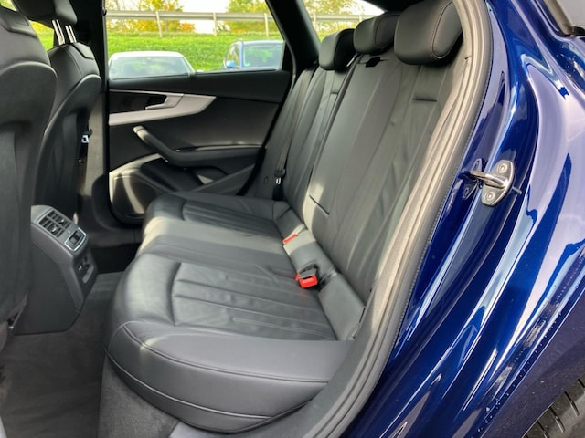 Audi A4 35 TFSI Avant S-Tronic