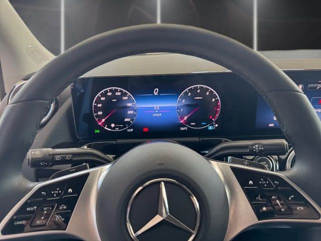 Mercedes-Benz B 200 Progressive Sedan