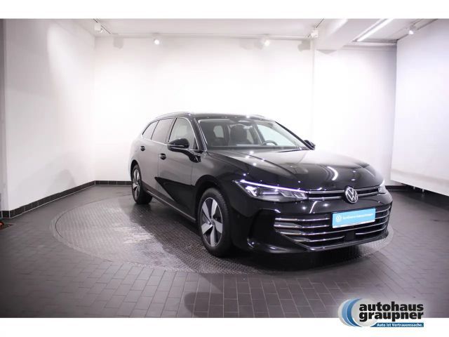 Volkswagen Passat 1.5 eTSI Business DSG Variant