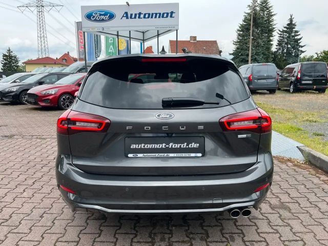Ford Focus ST Line Wagon