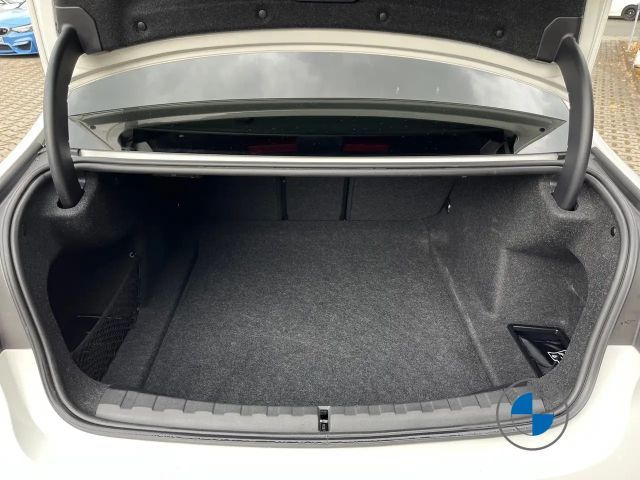 BMW 320 320d M-Sport Sedan