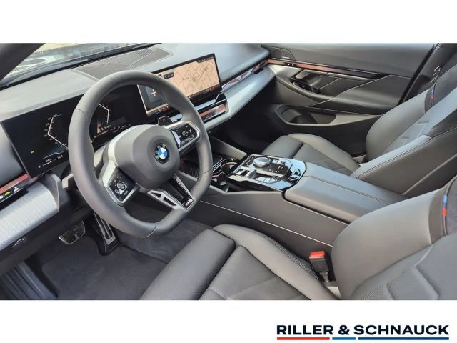 BMW 520 520i M-Sport Sedan