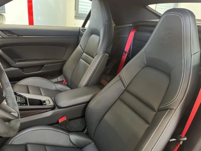 Porsche 992 Cabrio Carrera