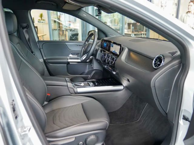 Mercedes-Benz B 180 B 180 d Progressive