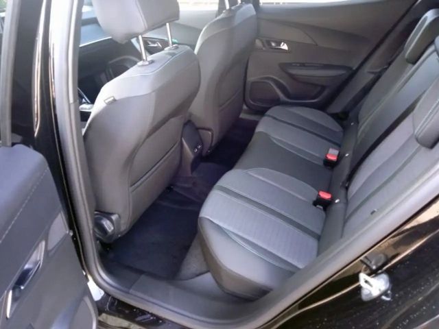 Peugeot E-2008 Allure Pack