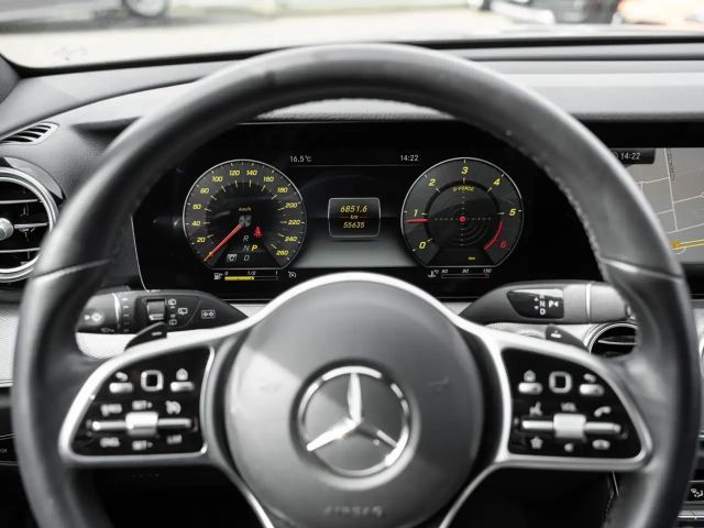 Mercedes-Benz E 220 AVANTGARDE E 220 d Estate
