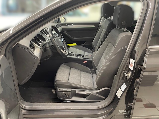 Volkswagen Passat Business IQ.Drive Variant