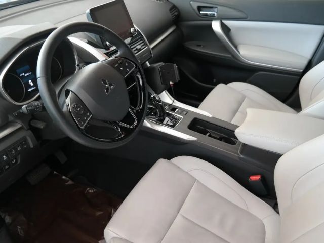 Mitsubishi Eclipse Cross +STAND-HEIZ./KlIMA+SHZ+LEDER+NAVI+