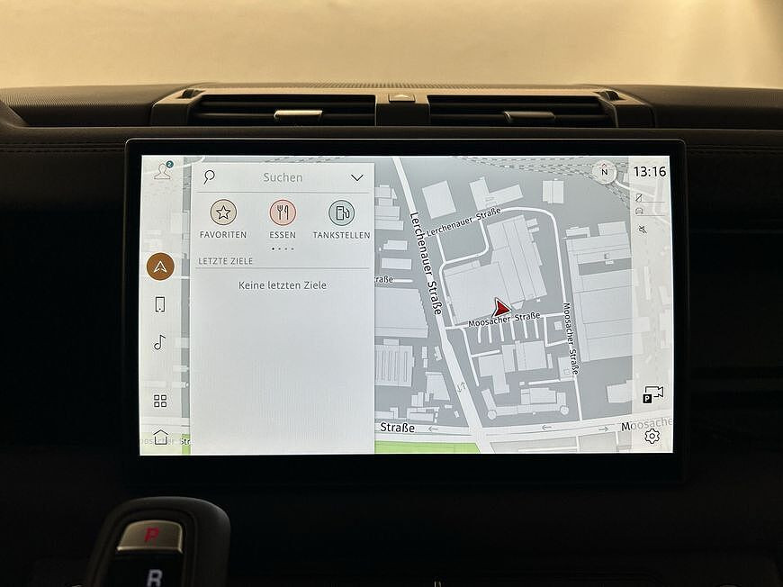 Land Rover Defender 110 Dynamic SE