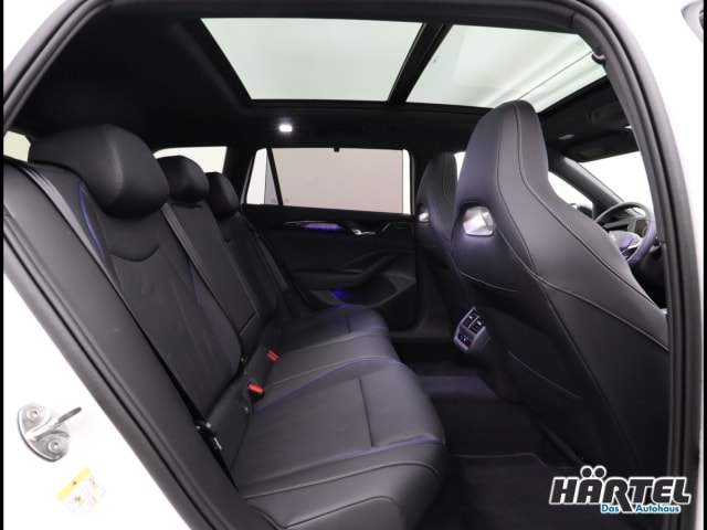 Volkswagen Passat 2.0 TDI DSG R-Line Style