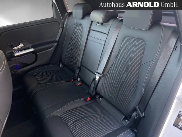 Mercedes-Benz B 200 4MATIC Progressive Sedan