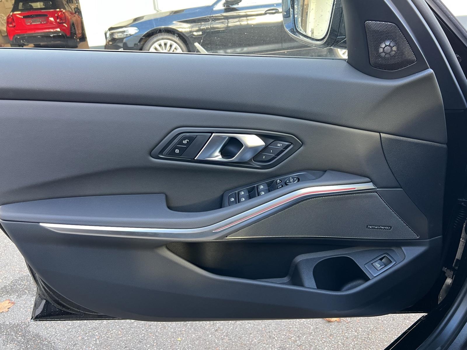 BMW 320 320d M-Sport Touring xDrive