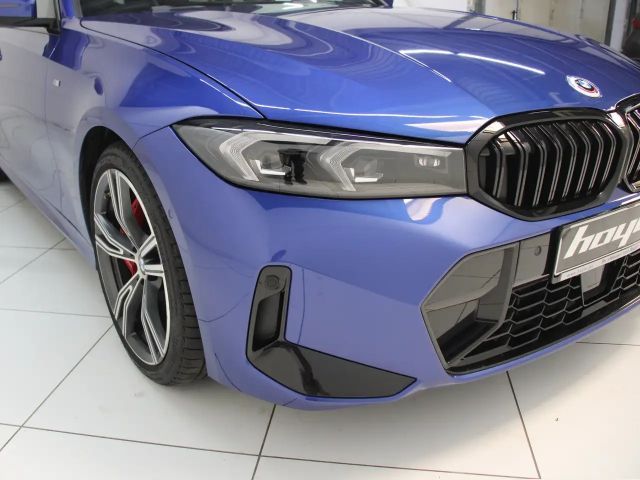 BMW 320 320i M-Sport Sedan