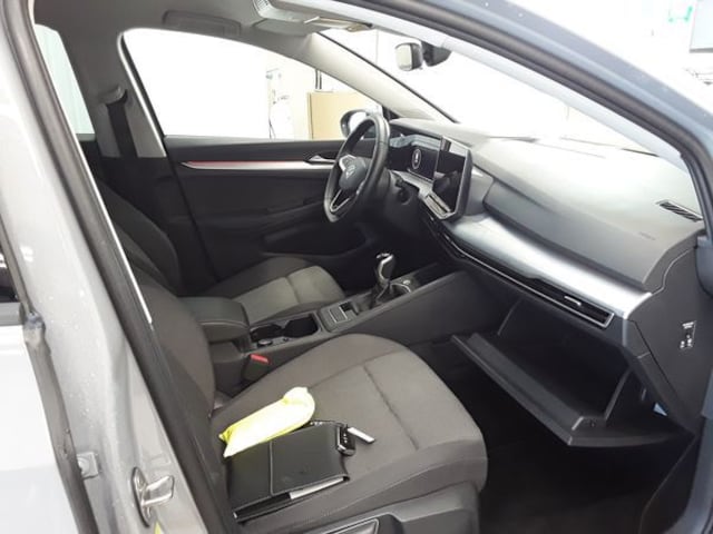 Volkswagen Golf Life Variant