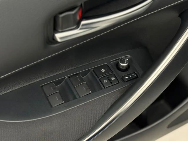 Toyota Corolla Hybride Team D