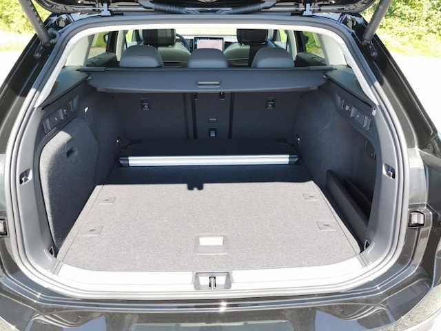 Volkswagen Passat 1.5 eTSI Business Variant