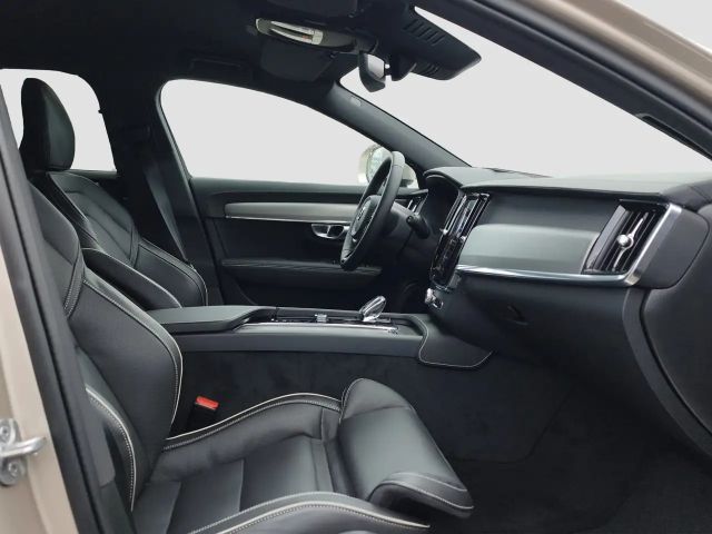 Volvo V90 Cross Country AWD Plus