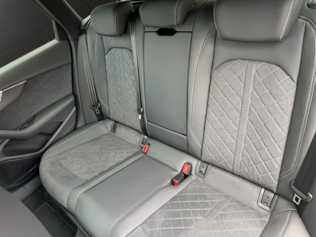 Audi RS4 Avant Quattro