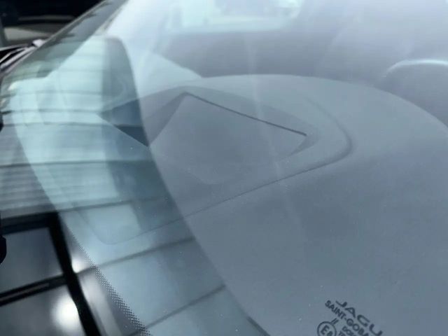 Jaguar E-Pace AWD P300