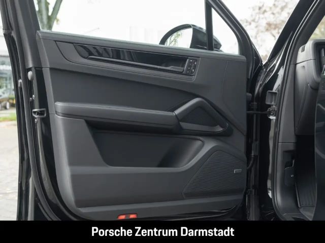 Porsche Cayenne Black Edition