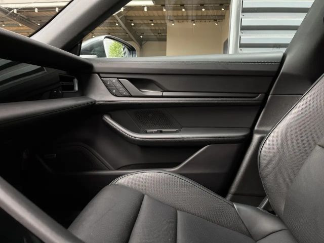 Porsche Taycan Sitzbel. 22KW Onboard,Sportsound