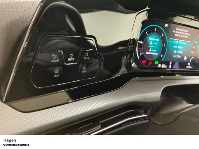 Volkswagen Golf 2.0 TSI DSG Golf VIII IQ.Drive