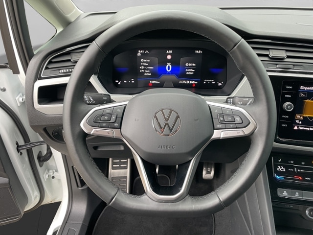 Volkswagen Touran 1.5 TSI R-Line