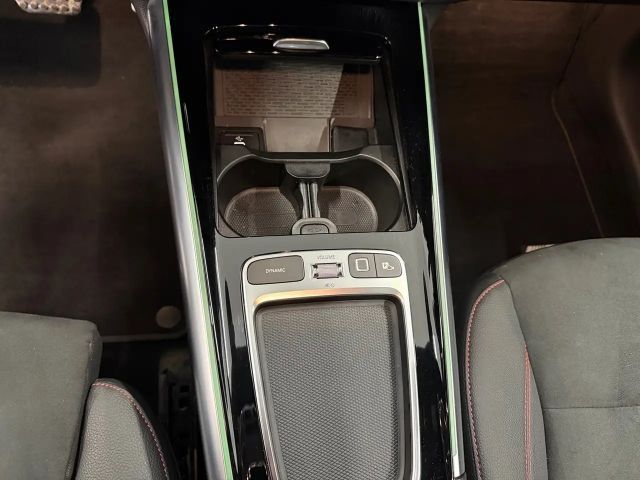 Mercedes-Benz GLA 200 4MATIC GLA 200 d